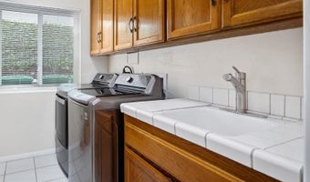 6823 Corintia St, Carlsbad, CA 92009