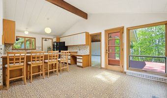 21 Daggett Rd, Attleboro, MA 02703
