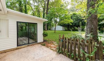 3326 Bonneville Dr, Charlotte, NC 28205