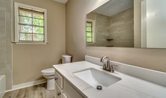 107 Woodgate Dr, Brandon, MS 39042