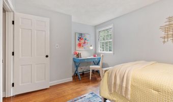 5 Myrtle Dr, Acton, MA 01720