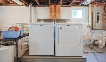 48 Garfield Ave, Bristol, RI 02809