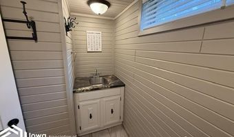 1318 N Johnson St, Algona, IA 50511