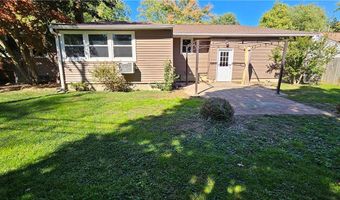 1208 Westshore Dr, Ashtabula, OH 44004