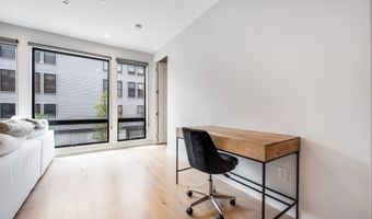 340 W 2nd St 3, Boston, MA 02127