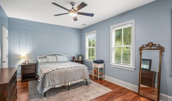 4 Waterbird Dr, Beaufort, SC 29907