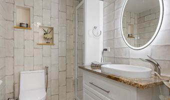 1145 S Chestnut Ave, Arlington Heights, IL 60005