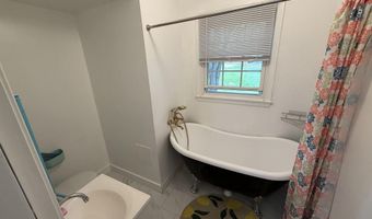 4360 GREENBERRY Ln, Annandale, VA 22003