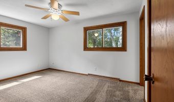 2407 S CLOVER Ln, Appleton, WI 54915