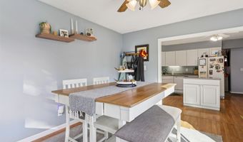 210 12th Ave NW, Altoona, IA 50009