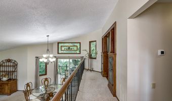 608 Manor Ct, Altoona, WI 54720