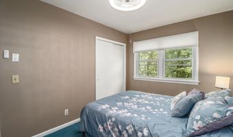 6 Laurel Dr, Brookfield, CT 06804