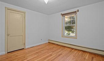 73 Penguin Ave, Warwick, RI 02818