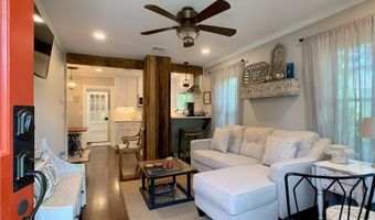 18 Sylvan St, Newport, RI 02840