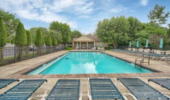 28 N De Baun Ave 304, Airmont, NY 10901