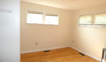 5 Mayflower Rd, Augusta, ME 04330