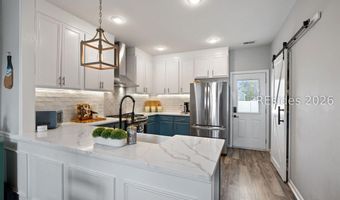 17 6th Ave, Bluffton, SC 29910