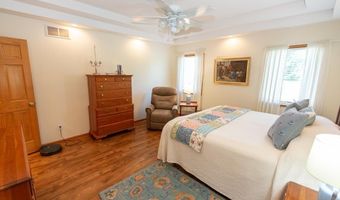 616 N Easton Dr, Angola, IN 46703