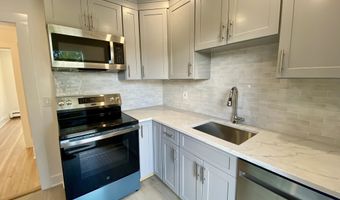 40 E Maple St, New Canaan, CT 06840