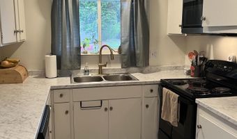 1437 Hemlock Ave, Anderson, CA 96007