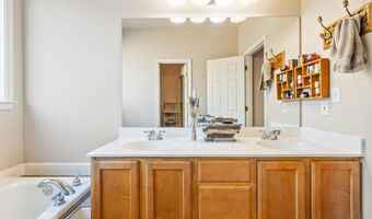 433 Wisteria Dr, Bauxite, AR 72011