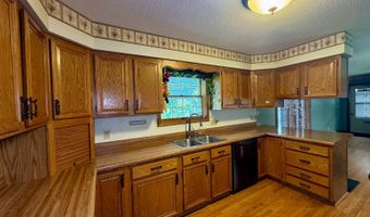 1005 3rd St, Britton, SD 57430