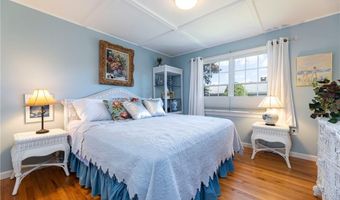 16 Central St, Charlestown, RI 02813