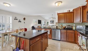 627 Smokehouse Ln, Albemarle, NC 28001