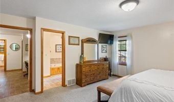 615 Woodsmen Dr NE, Alexandria, MN 56308