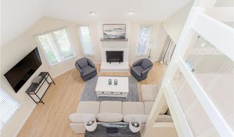112 Harrison Ave, Newport, RI 02840