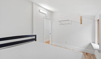 241 Loomis St, Burlington, VT 05401