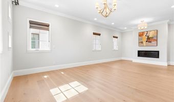 566 S 2nd Ave, Arcadia, CA 91006