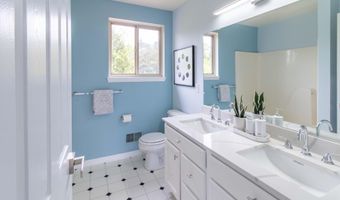 2864 Mystic Dr, Ann Arbor, MI 48103