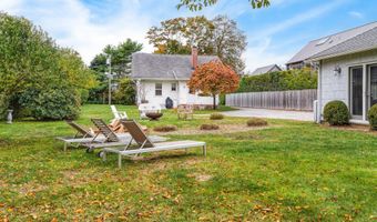 93 Meeting House Ln, Amagansett, NY 11930