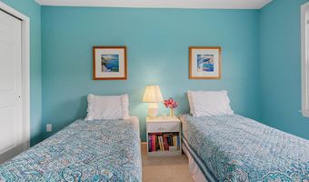 17 Greyledge Dr, Albany, NY 12211