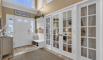 6 Surle Ct, Bayville, NJ 08721