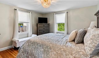 49 Elm Dr, Cranston, RI 02920