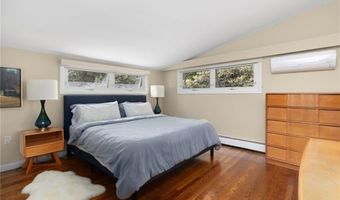 10 Guzeika Rd, North Kingstown, RI 02852