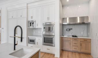 19 Rio Vista Dr, Alpine, NJ 07620