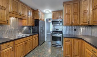 411 W Chestnut Ave, Arkansas City, KS 67005