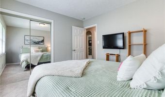 284 Rhodes Dr, Athens, GA 30606