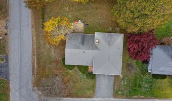 53 Hampton Ave, Auburn, ME 04210