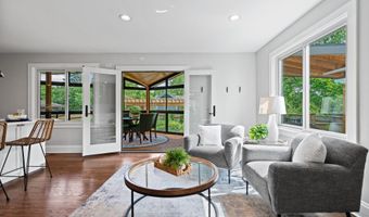 2050 Camelot Rd, Ann Arbor, MI 48104
