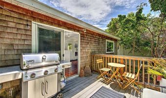 33 W Main Rd, Little Compton, RI 02837