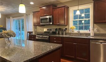 7 Hidden Meadows Dr, Charlestown, RI 02813