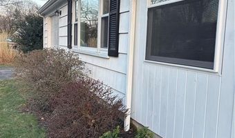 7 Sherbrook Rd, Barrington, RI 02806