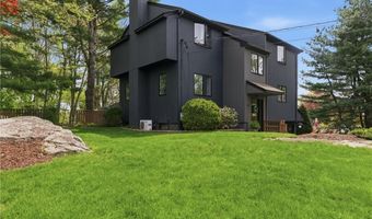 5 Aurora Dr, Cumberland, RI 02864