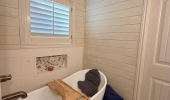 702 Shepherd Cir, Andrews, TX 79714