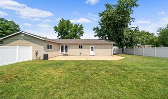 378 Palermo Dr, Ballwin, MO 63021