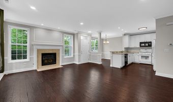 10 Millbrook Ct, Algonquin, IL 60102